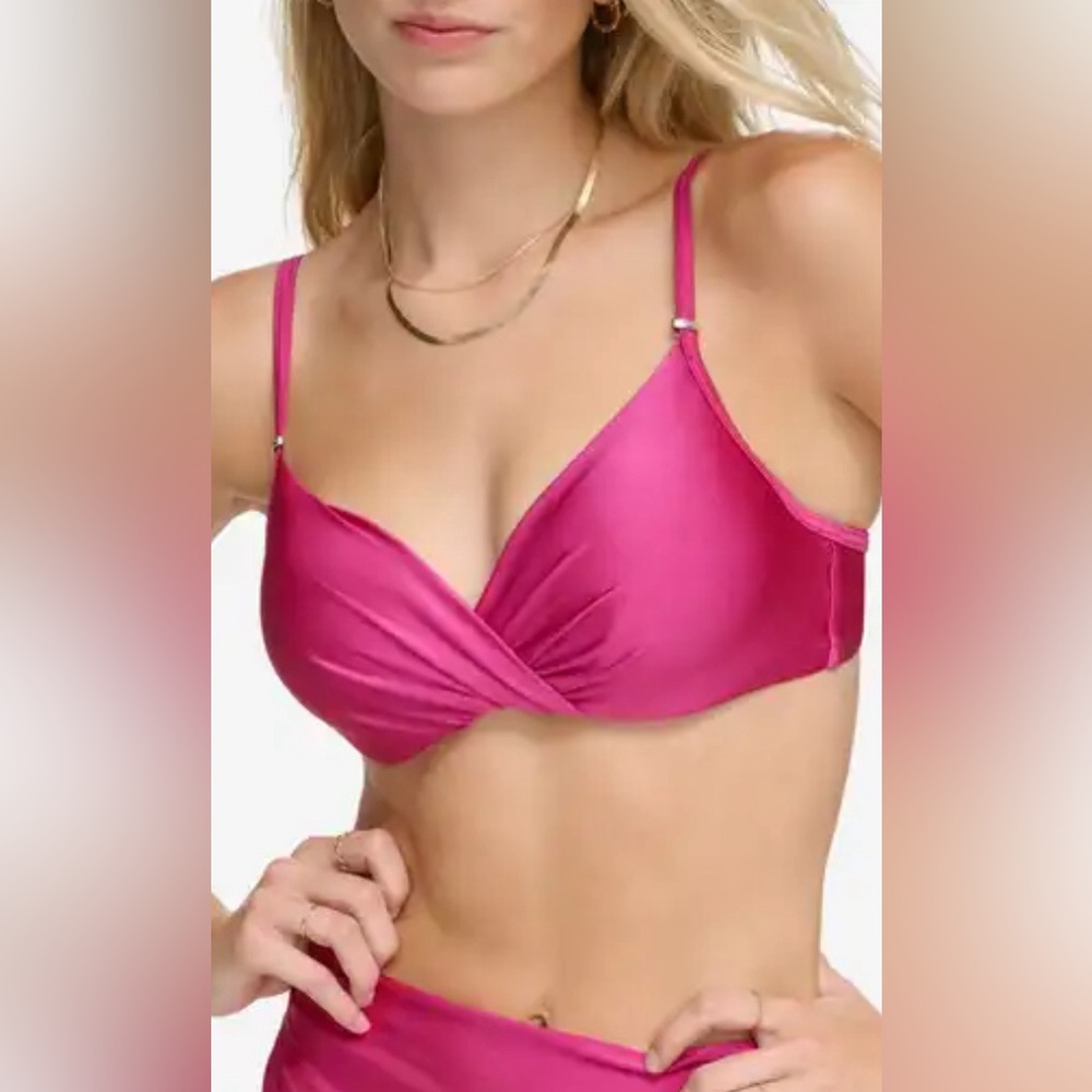 Women's Twist-Front Underwire Bikini Top